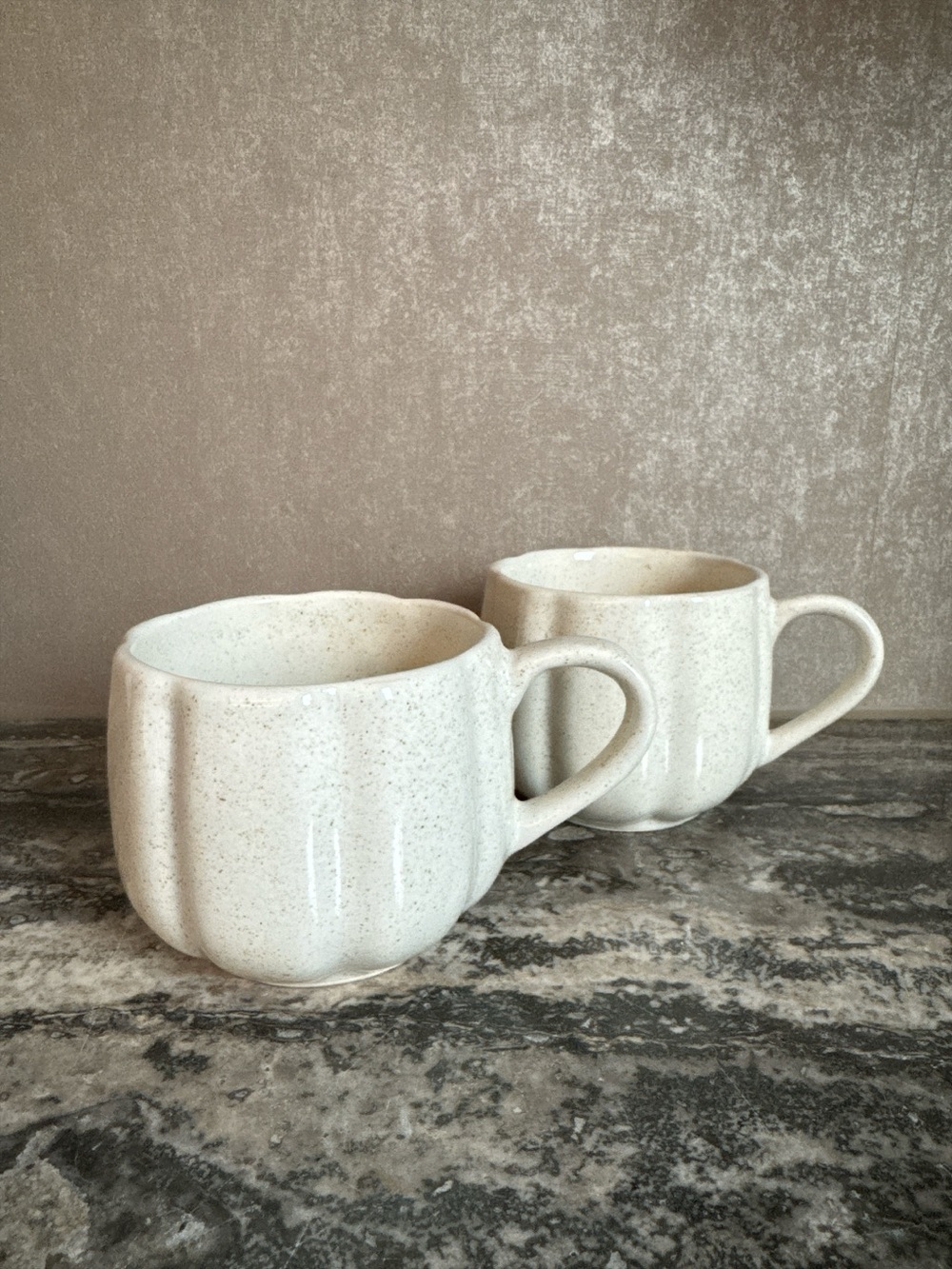 🎃 Pumpkin Ceramic Coffee Mugs - Set of 2 off white speckled Halloween decor cup